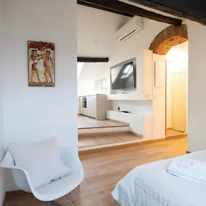 La Nuova Torretta Sui Navigli Milano