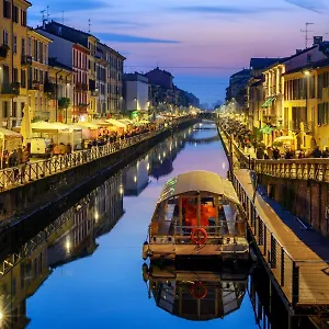 Ca Foscari Pop Naviglio ,2 2 Bagni Milano